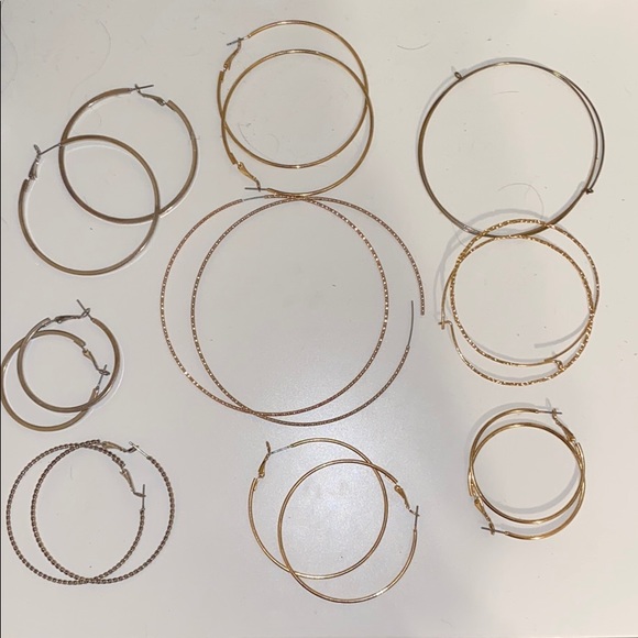 Golden silver hoops of many different sizes - Picture 1 of 10
